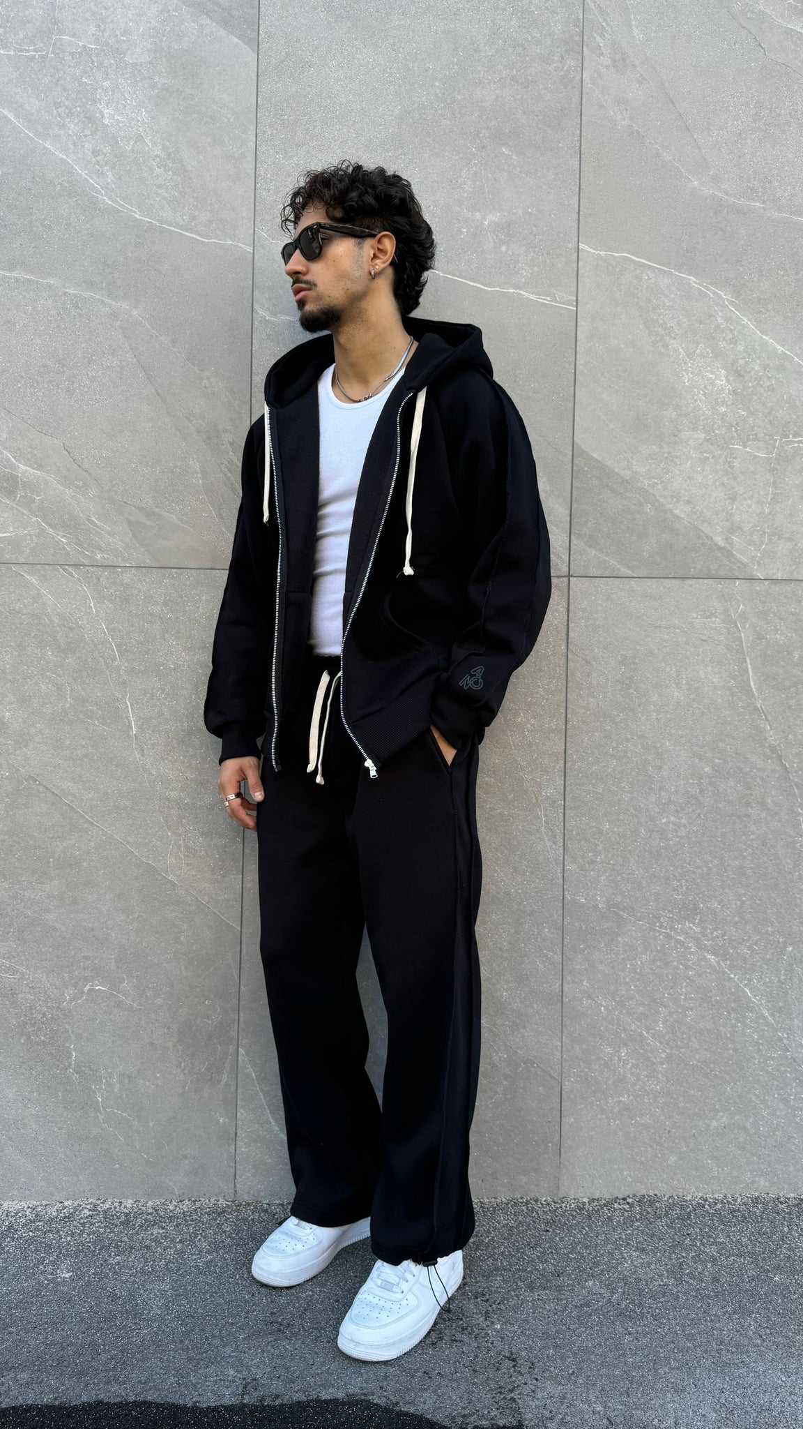 Tracksuit london  zip